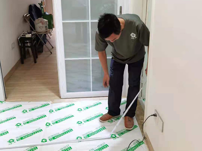 成都修水管的公司，哪家可以提供免砸磚維修水管服務(wù)